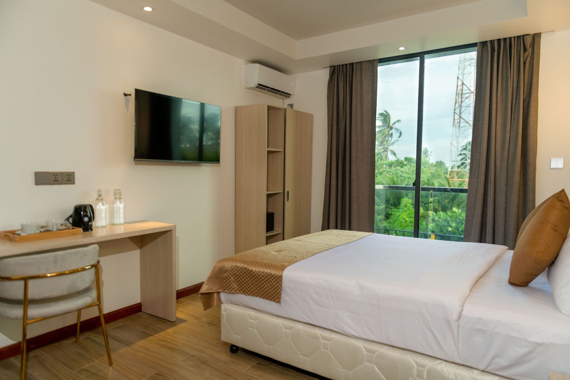 Junior Jacuzzi Suite with Belcony